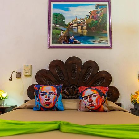 Hotel Posada De Roger プエルトバラータ エクステリア 写真