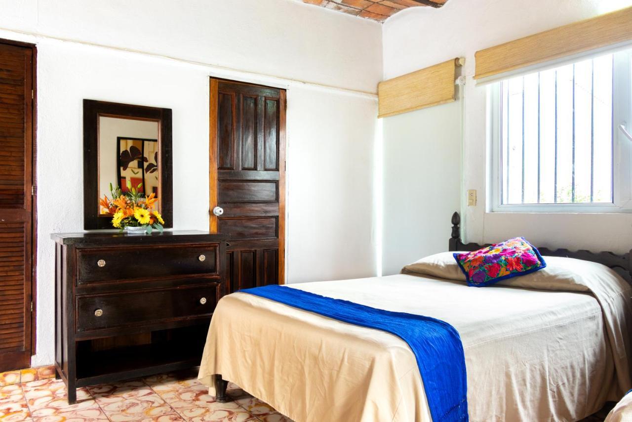 Hotel Posada De Roger プエルトバラータ エクステリア 写真